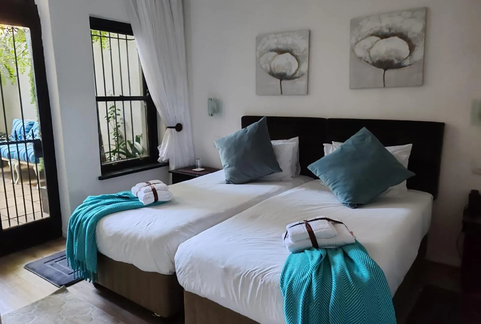Point B Guest House Le Cap
