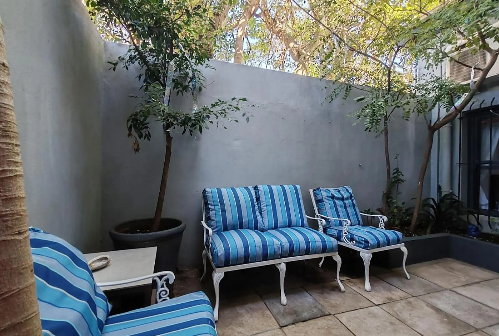 Point B Guest House Le Cap